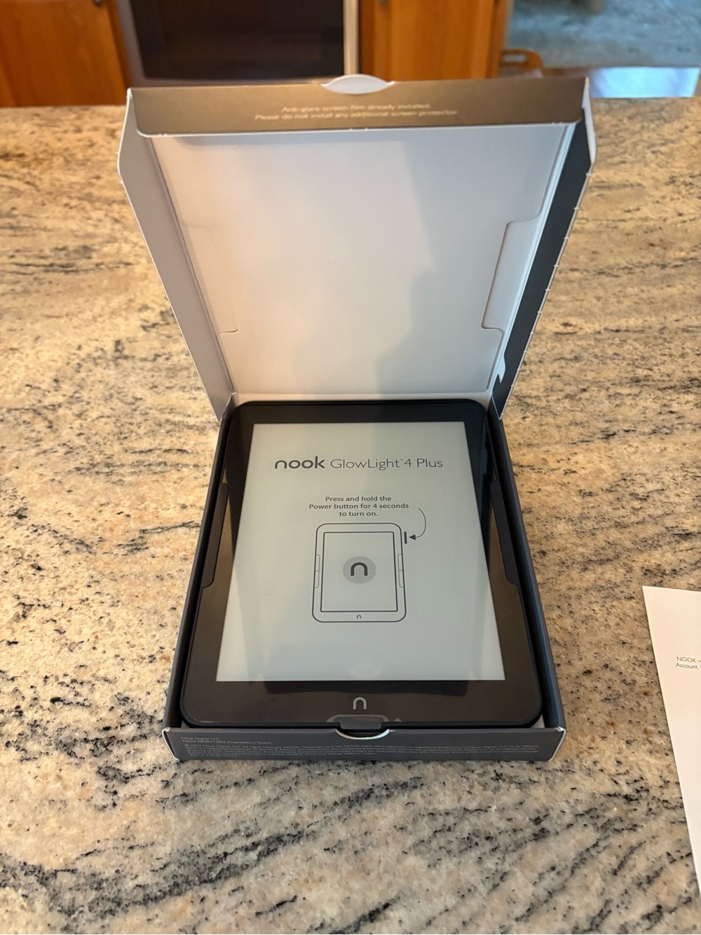 Barnes & Noble Nook GlowLight 4 Plus eReader - Black 7.8 inch 32GB Storage